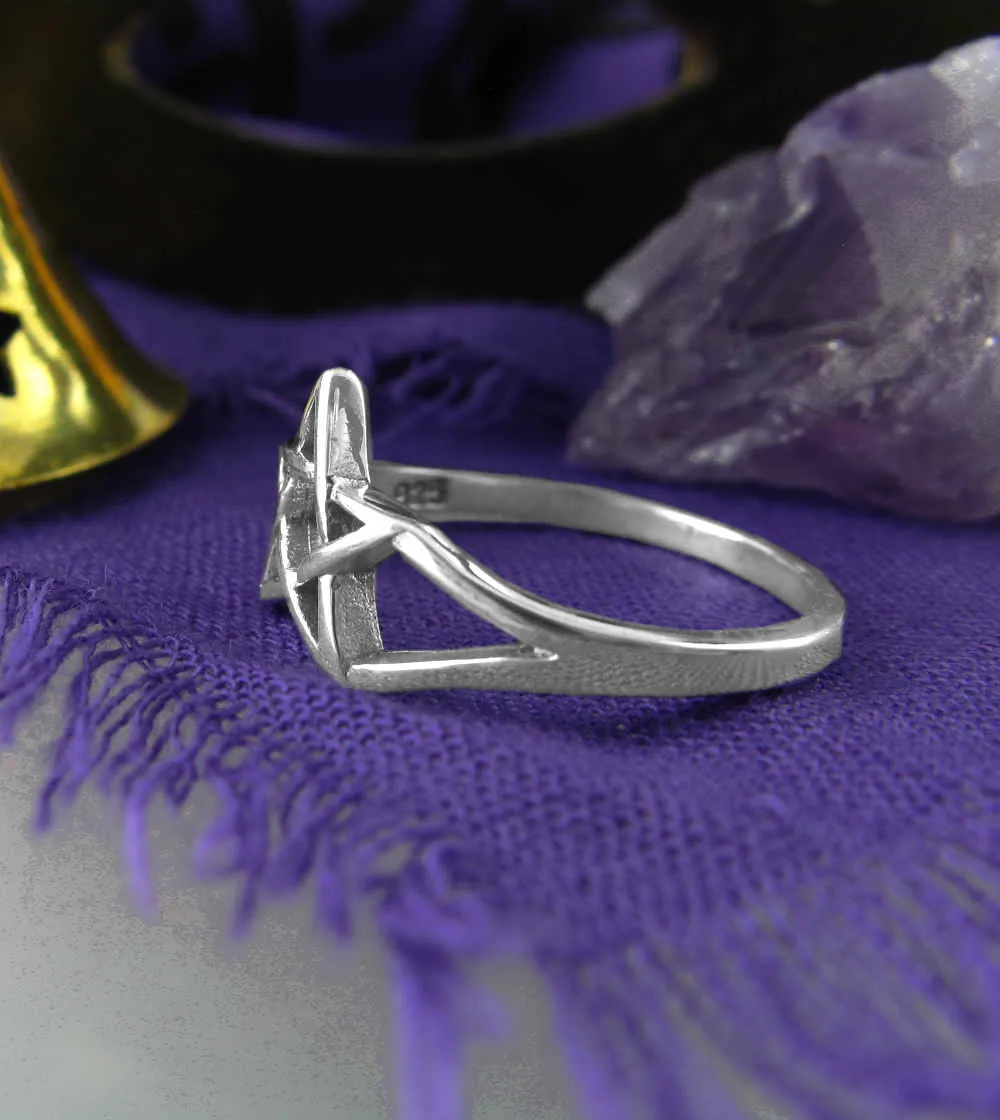 Cut-Out Pentagram / Second Degree Wicca Ring
