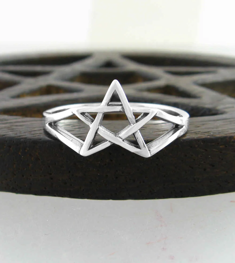 Cut-Out Pentagram / Second Degree Wicca Ring